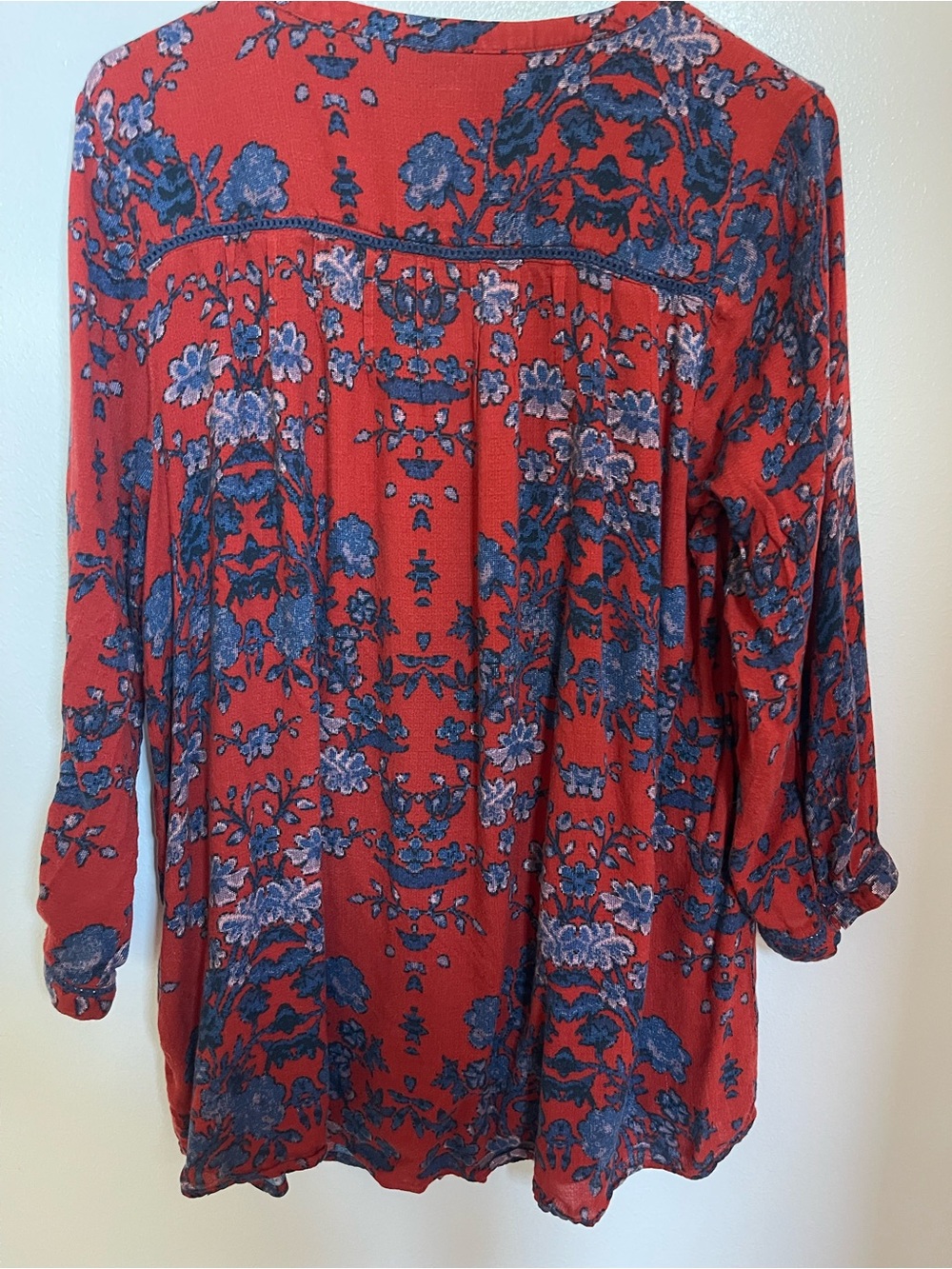 Lucky Brand Red Floral Peasant Blouse with Blue Accents - Picture 6 of 6